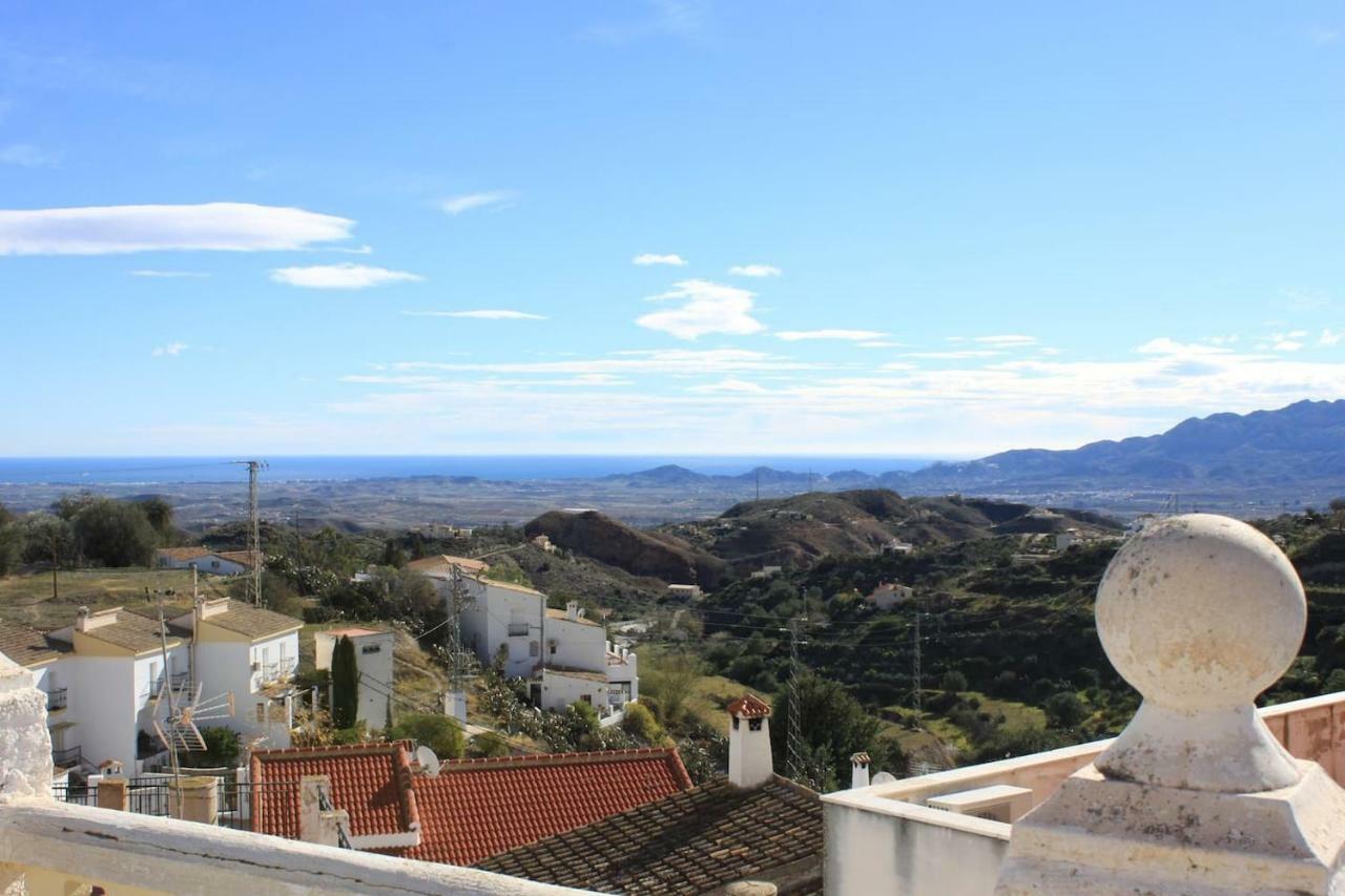 Апартаменты Casita De Pueblo Reformada, Terraza Con Vistas Preciosas Y Parking Privado Бедар Экстерьер фото